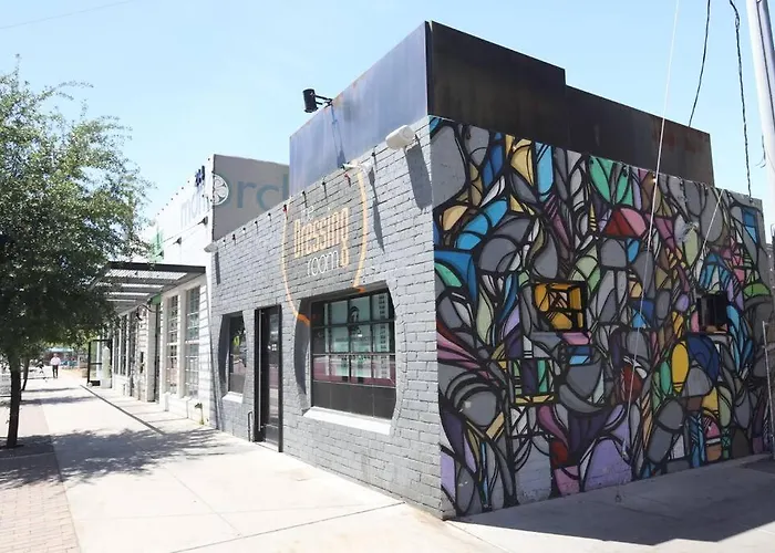 Retro In The Heart Of Dtph - Very Walkable Apartamento